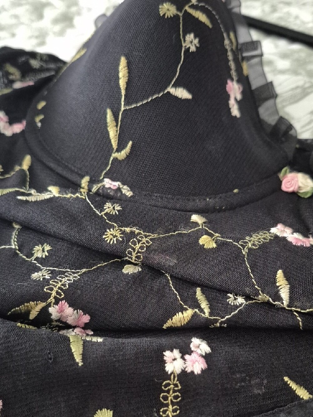 Hillard & Hanson Black Floral Embroidered Intimate Top with Pink and Cream Roses - Picture 4 of 5